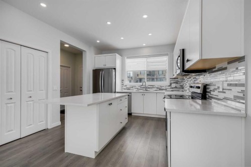 111 Marmot Way Nw, Calgary, AB - Indoor Photo Showing Kitchen With Upgraded Kitchen