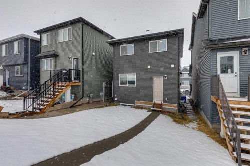 111 Marmot Way Nw, Calgary, AB - Outdoor