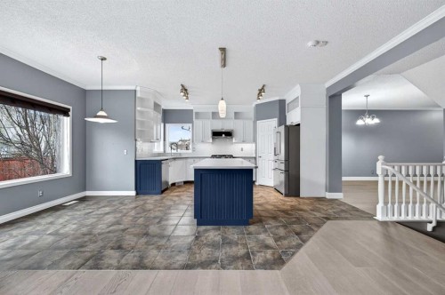 99 Evansbrooke Manor Nw, Calgary, AB - Indoor Photo Showing Kitchen With Upgraded Kitchen