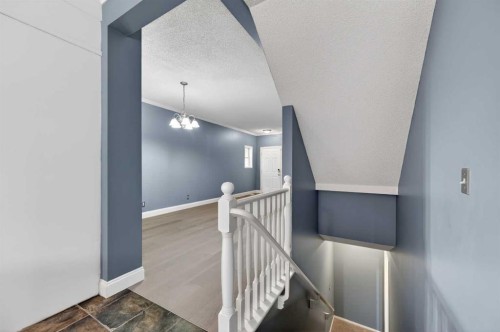 99 Evansbrooke Manor Nw, Calgary, AB - Indoor Photo Showing Other Room
