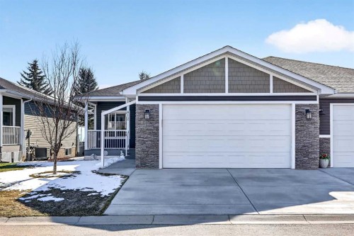 812 Stone Garden Drive  Carstairs, AB T0M 0N0