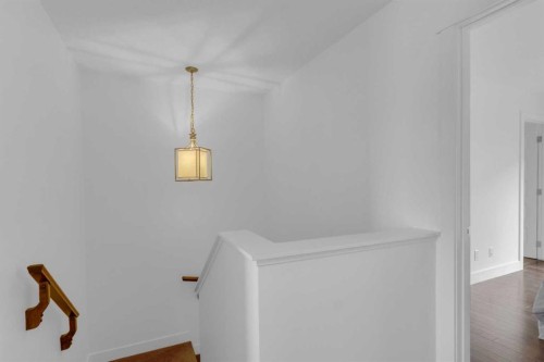 424 Quarry Way Se, Calgary, AB - Indoor Photo Showing Other Room