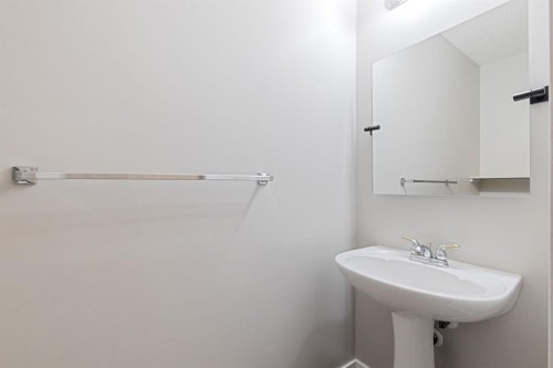 87 Cimarron Meadows Way, Okotoks, AB - Indoor Photo Showing Bathroom