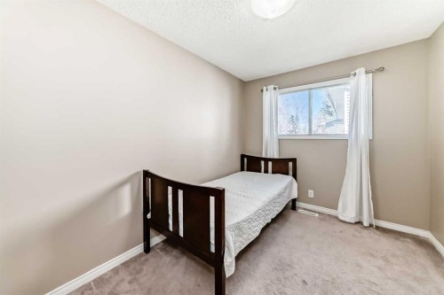 132 Whiteview Close Ne, Calgary, AB - Indoor Photo Showing Bedroom