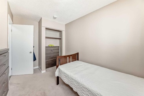 132 Whiteview Close Ne, Calgary, AB - Indoor Photo Showing Bedroom