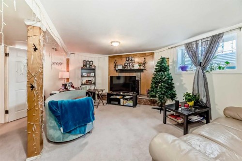 132 Whiteview Close Ne, Calgary, AB - Indoor Photo Showing Other Room