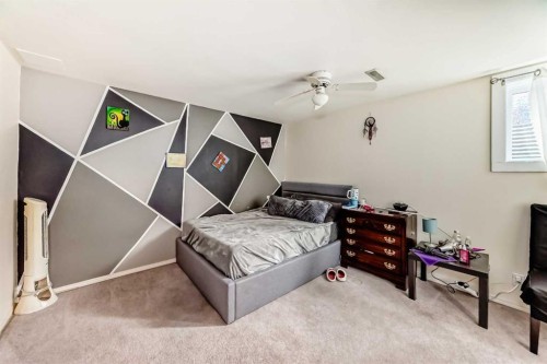 132 Whiteview Close Ne, Calgary, AB - Indoor Photo Showing Bedroom