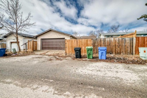 132 Whiteview Close Ne, Calgary, AB - Outdoor
