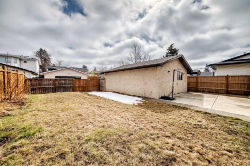 132 Whiteview Close Ne, Calgary, AB - Outdoor