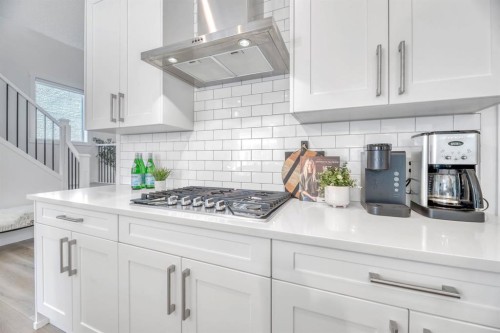 485 Legacy Boulevard Se, Calgary, AB - Indoor Photo Showing Kitchen With Upgraded Kitchen