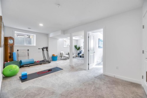 485 Legacy Boulevard Se, Calgary, AB - Indoor Photo Showing Gym Room