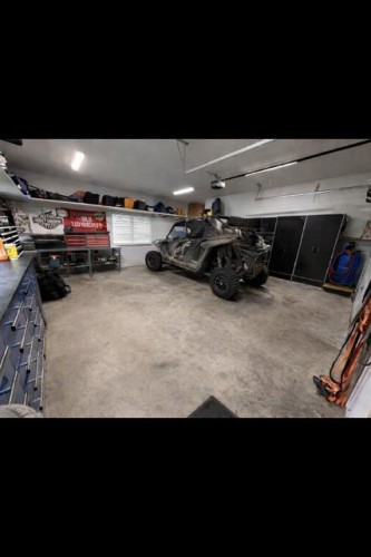 24-32375 Range Road 62, Rural Mountain View County, AB - Indoor Photo Showing Garage