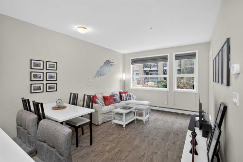 135-721 4 Street Ne, Calgary, AB - Indoor Photo Showing Living Room