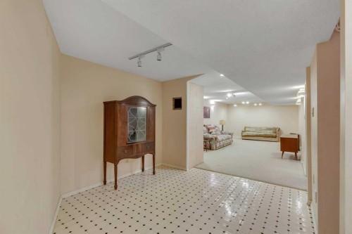 10823 Maplecreek Drive Se, Calgary, AB 