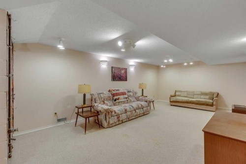 10823 Maplecreek Drive Se, Calgary, AB 