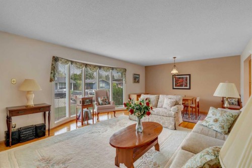 10823 Maplecreek Drive Se, Calgary, AB 