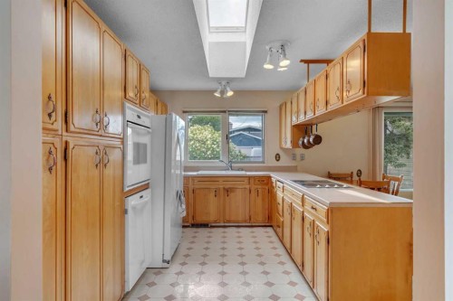 10823 Maplecreek Drive Se, Calgary, AB 