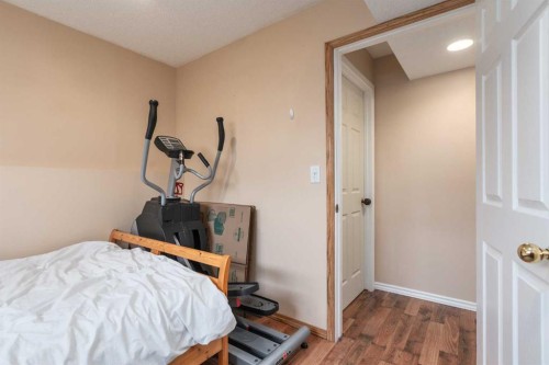 135 Covewood Close Ne, Calgary, AB - Indoor Photo Showing Bedroom
