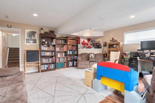 135 Covewood Close Ne, Calgary, AB - Indoor