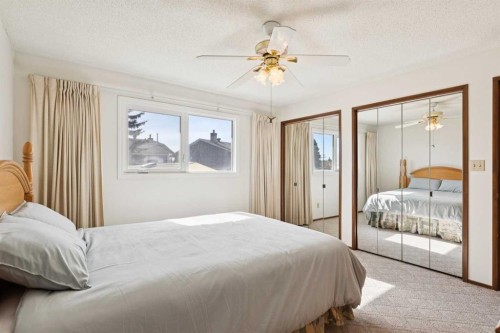 2627 126 Avenue Sw, Calgary, AB - Indoor Photo Showing Bedroom