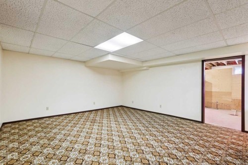 2627 126 Avenue Sw, Calgary, AB - Indoor