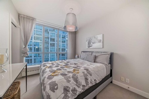 1723-222 Riverfront Avenue Sw, Calgary, AB - Indoor Photo Showing Bedroom