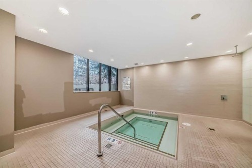 1723-222 Riverfront Avenue Sw, Calgary, AB - Indoor Photo Showing Other Room