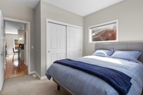 113-80 Dyrgas Gate, Canmore, AB - Indoor Photo Showing Bedroom