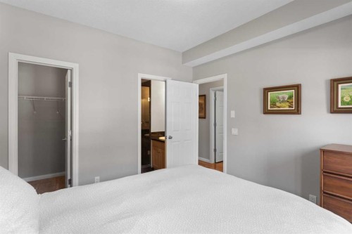 113-80 Dyrgas Gate, Canmore, AB - Indoor Photo Showing Bedroom