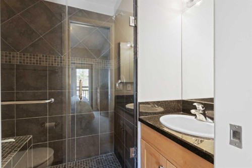 113-80 Dyrgas Gate, Canmore, AB - Indoor Photo Showing Bathroom