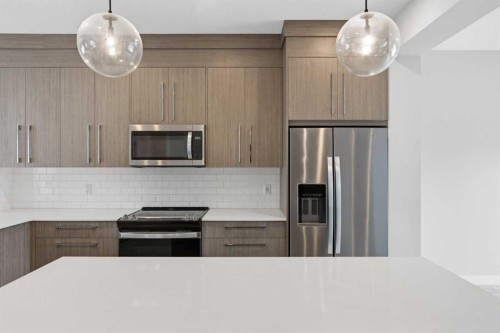 592 Dawson Drive, Chestermere, AB - Indoor Photo Showing Kitchen