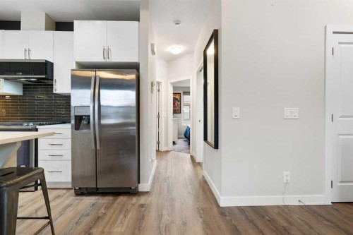 8 Evanscrest Gardens Nw, Calgary, AB - Indoor Photo Showing Kitchen With Upgraded Kitchen