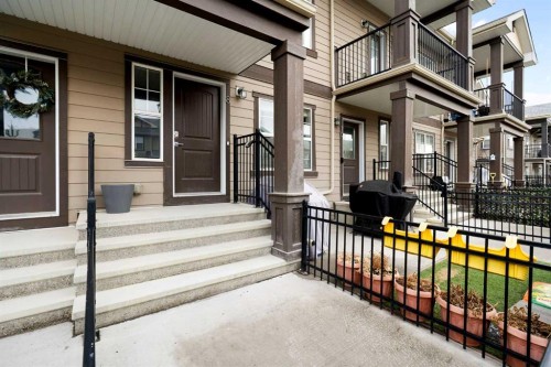 8 Evanscrest Gardens Nw, Calgary, AB - Outdoor With Balcony