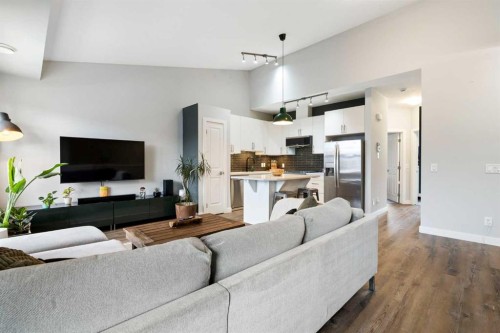 8 Evanscrest Gardens Nw, Calgary, AB - Indoor Photo Showing Living Room