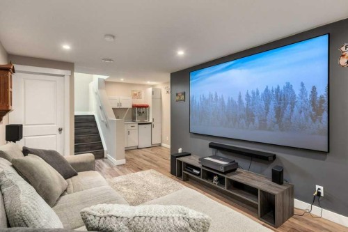 705 Nolan Hill Boulevard Nw, Calgary, AB - Indoor Photo Showing Living Room