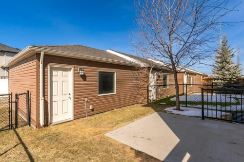 705 Nolan Hill Boulevard Nw, Calgary, AB - Outdoor