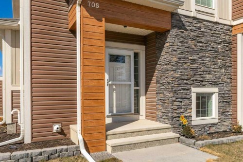705 Nolan Hill Boulevard Nw, Calgary, AB - Outdoor With Exterior
