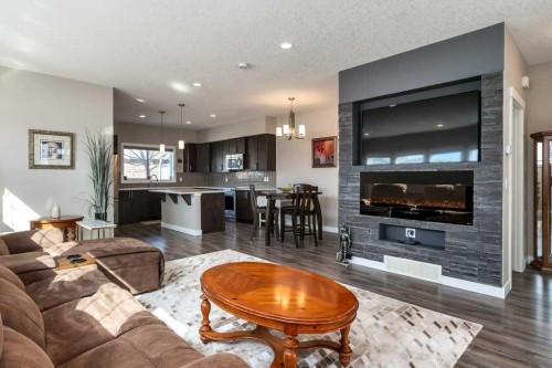 705 Nolan Hill Boulevard Nw, Calgary, AB - Indoor Photo Showing Living Room