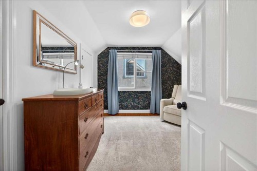 4641 20 Street Sw, Calgary, AB - Indoor Photo Showing Other Room