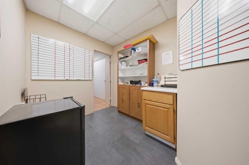 122 2 Avenue, Strathmore, AB 