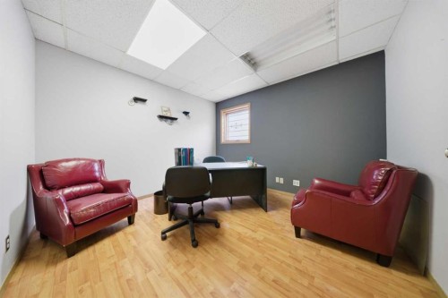 122 2 Avenue, Strathmore, AB 