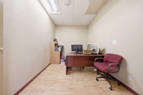 122 2 Avenue, Strathmore, AB 