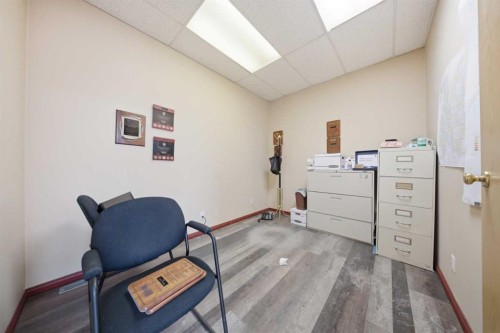 122 2 Avenue, Strathmore, AB 