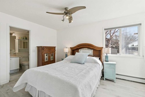 102-6102 Valleyview Park Se, Calgary, AB - Indoor Photo Showing Bedroom