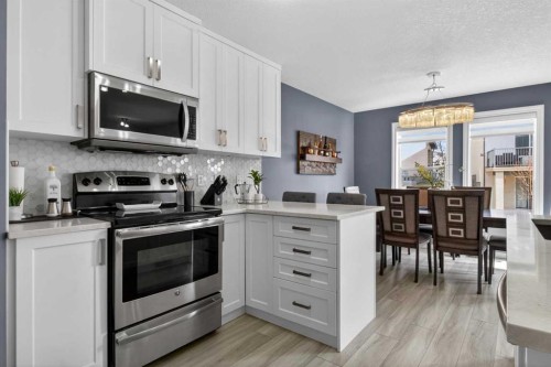 216 Royal Crest View Nw, Calgary, AB - Indoor Photo Showing Kitchen