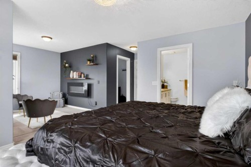 216 Royal Crest View Nw, Calgary, AB - Indoor Photo Showing Bedroom