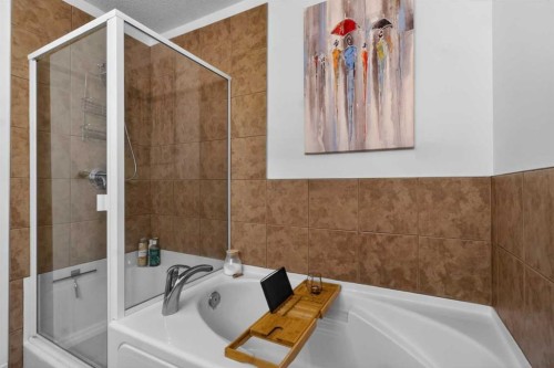 216 Royal Crest View Nw, Calgary, AB - Indoor Photo Showing Bathroom