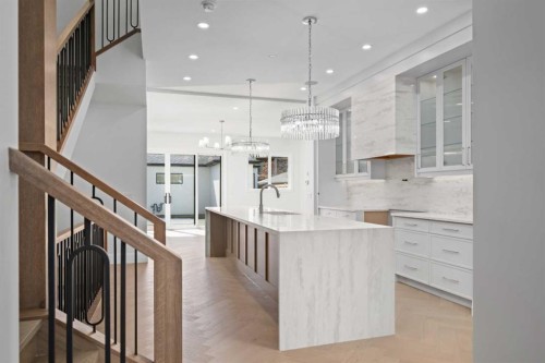 2407 4 Avenue Nw, Calgary, AB - Indoor