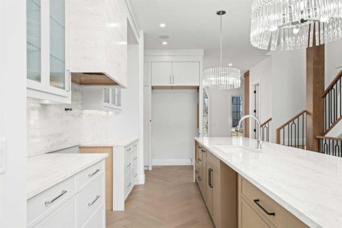 2407 4 Avenue Nw, Calgary, AB - Indoor Photo Showing Kitchen With Upgraded Kitchen