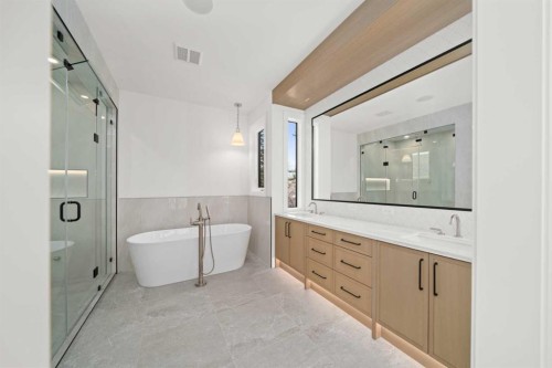 2407 4 Avenue Nw, Calgary, AB - Indoor Photo Showing Other Room